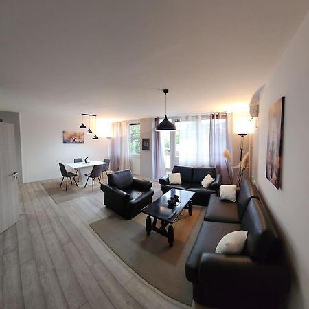 City Center Apt Wfree P Скопие Екстериор снимка